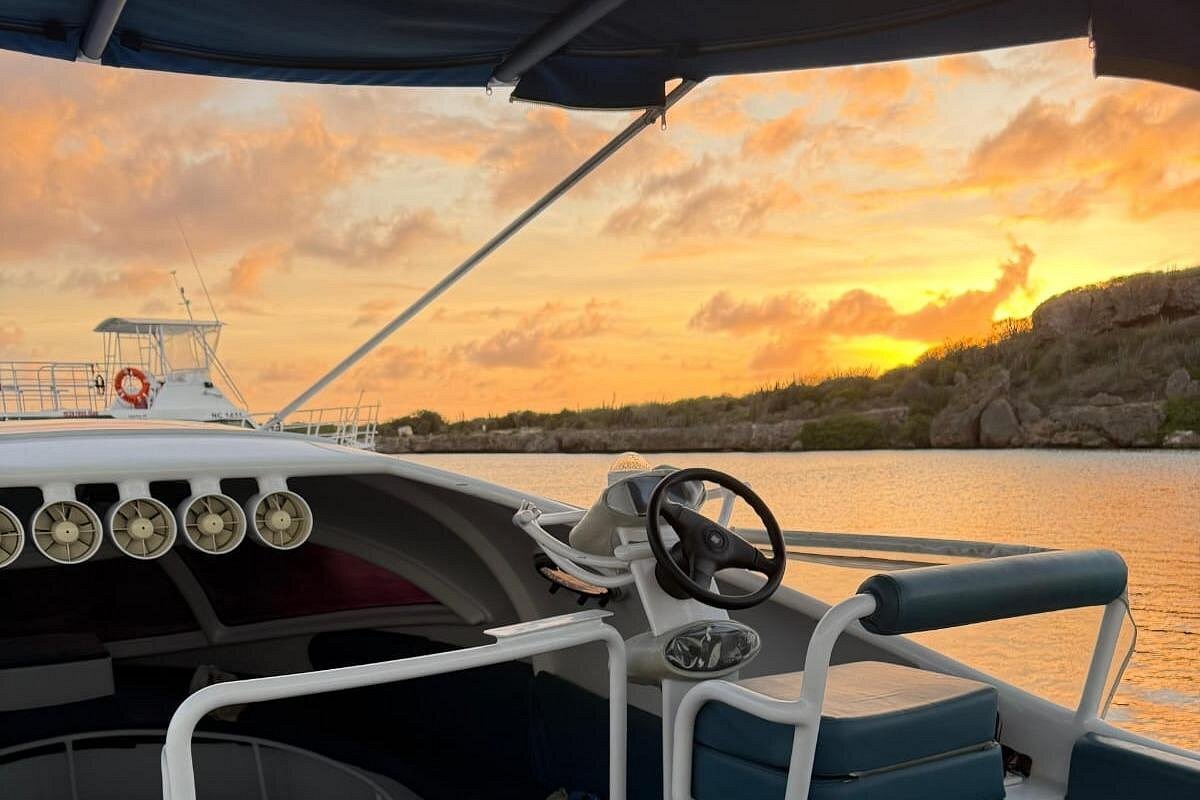 Klein Curaçao boat trip at sunset — Curaçao day trip