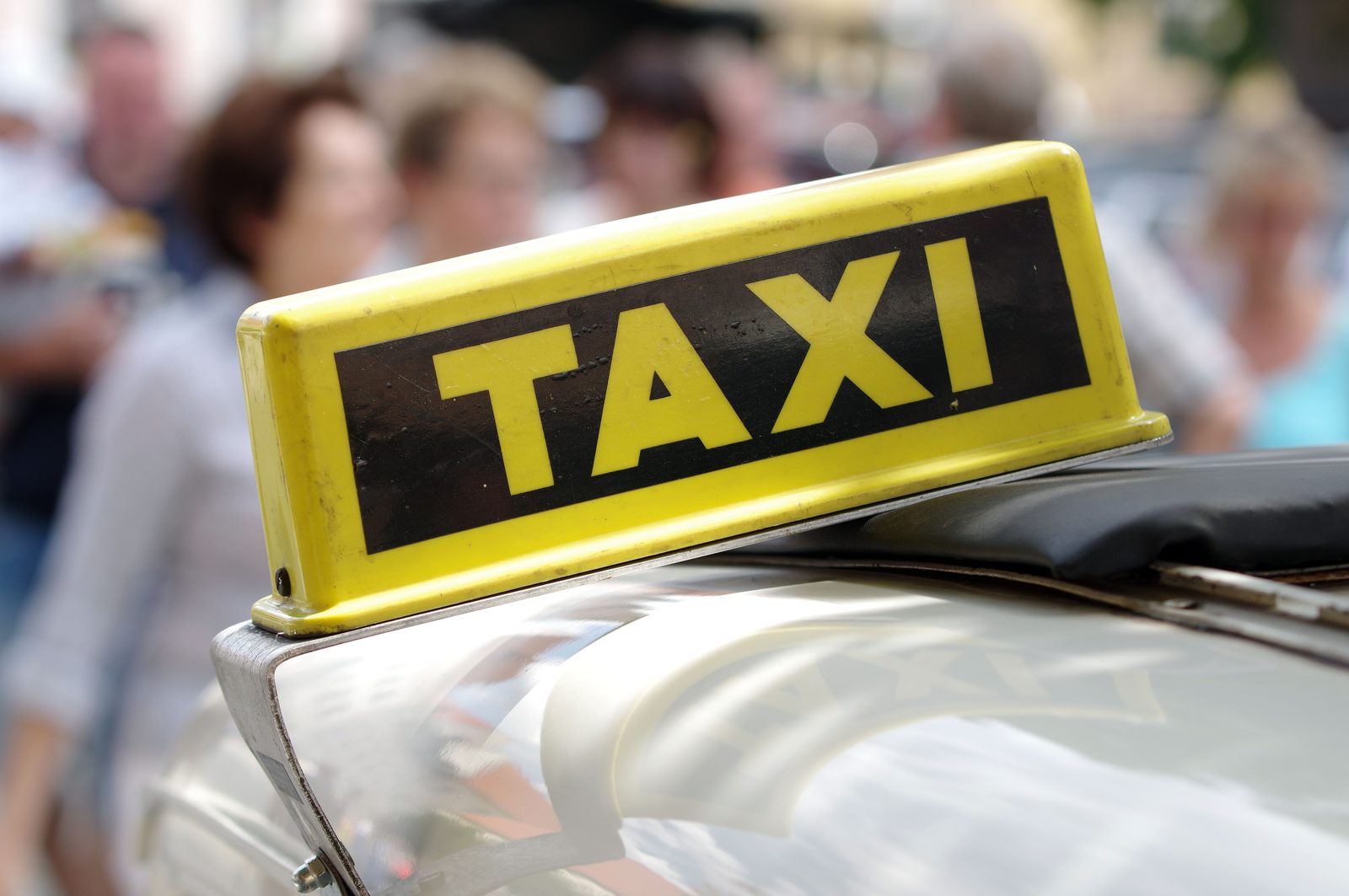 A Curaçao taxi sign — fares are agreed before you travel